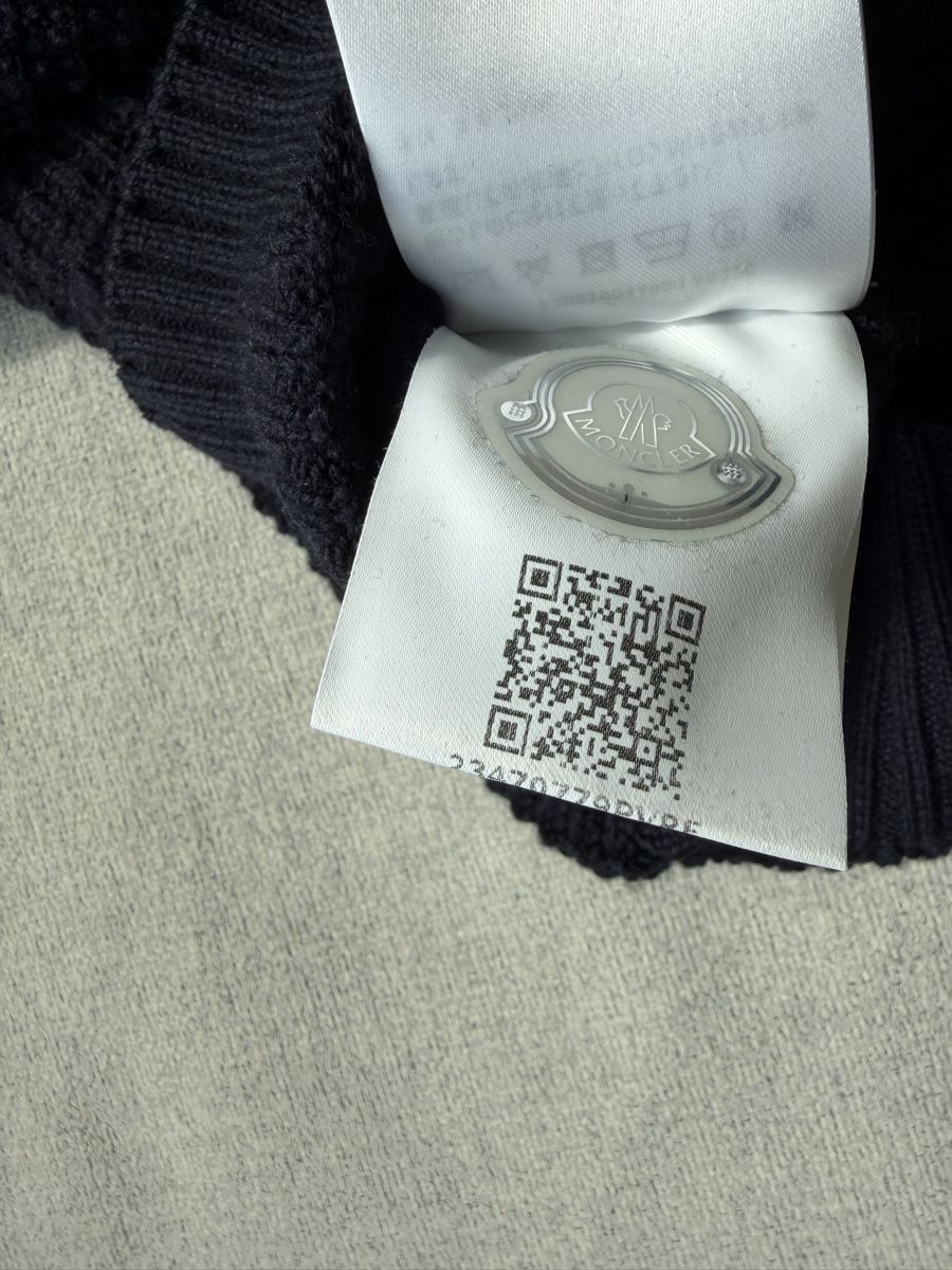Moncler Pullover & Sweatshirts: Moncler Pullover aus Wolle – Gebraucht aus Meilen von Zurich_Glam 2