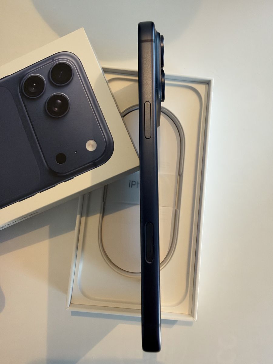Apple Telefoni cellulari / Smartphones: Iphone 17 pro max 256GB tiefblau – Usato da Wildegg venduto da _wysiwyg_ 2