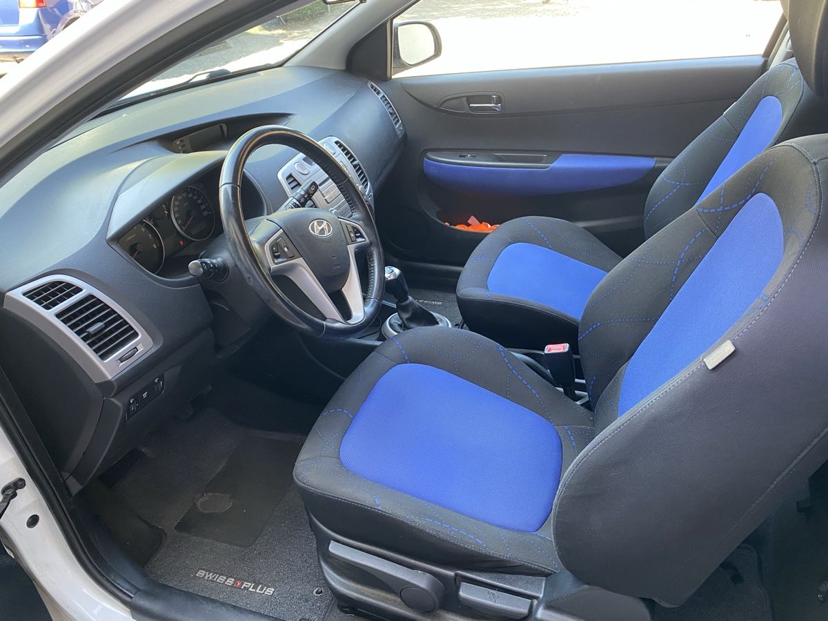 Hyundai Autos: Hyundai i20 1.4 – Gebraucht aus Langenthal von Waldogan 4
