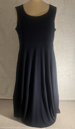 Robe sans manche Sandro Ferrone noire classe taille L