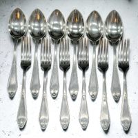 12 cuillères et fourchettes style Art Déco acier inoxydable