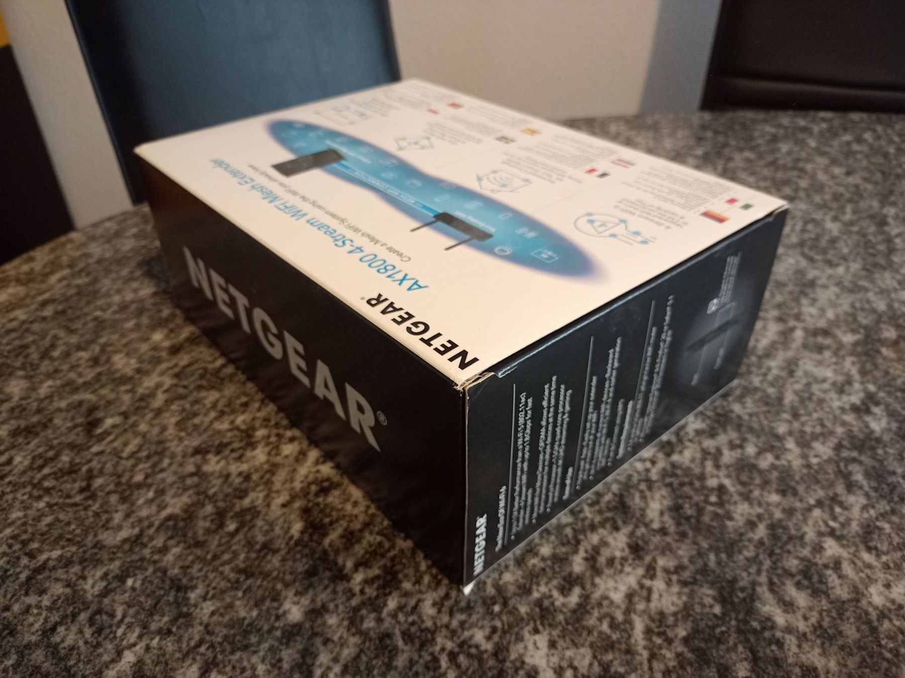 Unità & Adattatore: Netgear AX1800 WiFi Extender mit OVP – Usato da Buchs AG venduto da SellAndBuyX 1