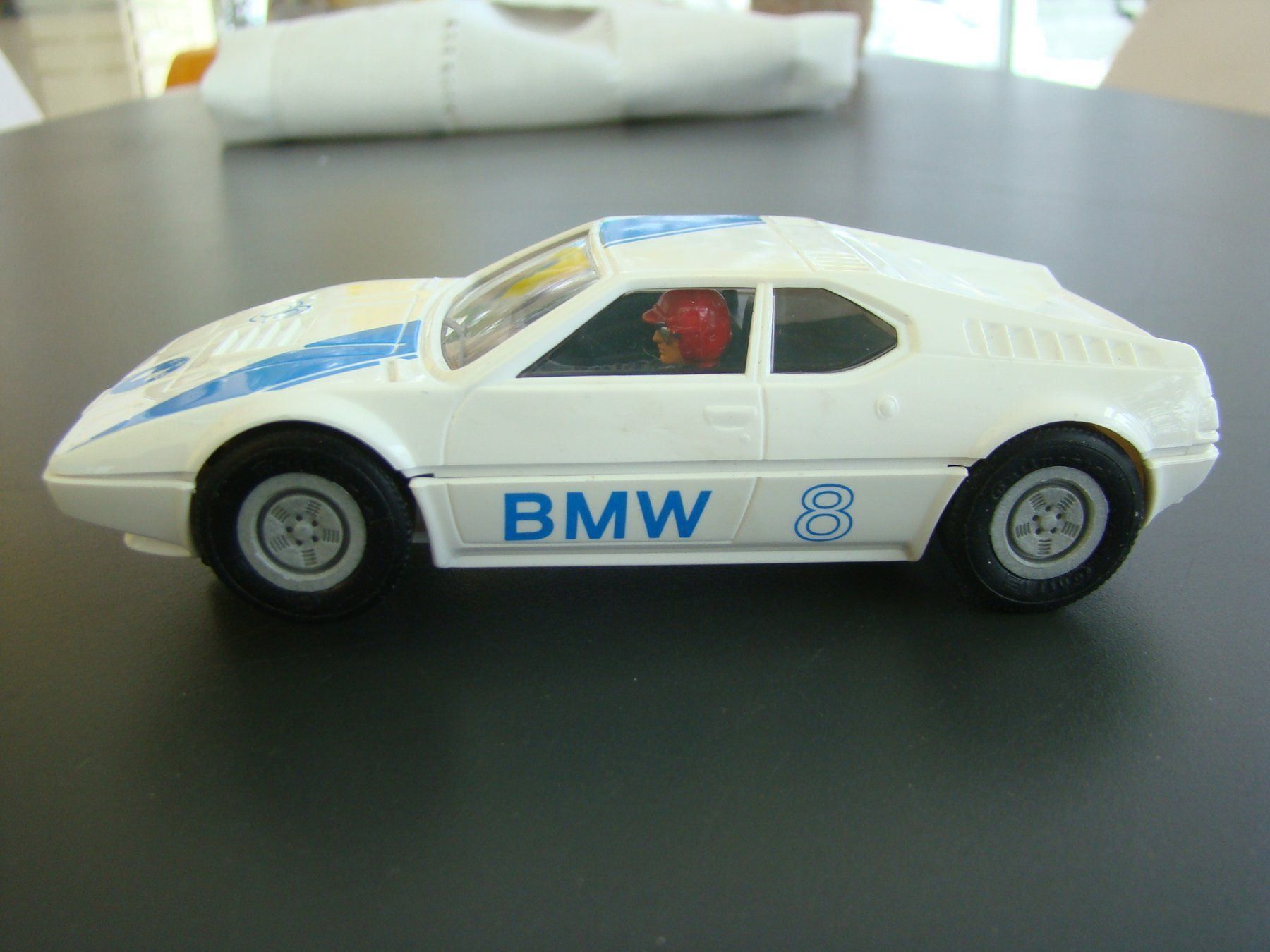 Fleischmann Piste: Fleischmann BMW M1 weiss selten 70er – Usato da Walzenhausen venduto da Vanquish711 4