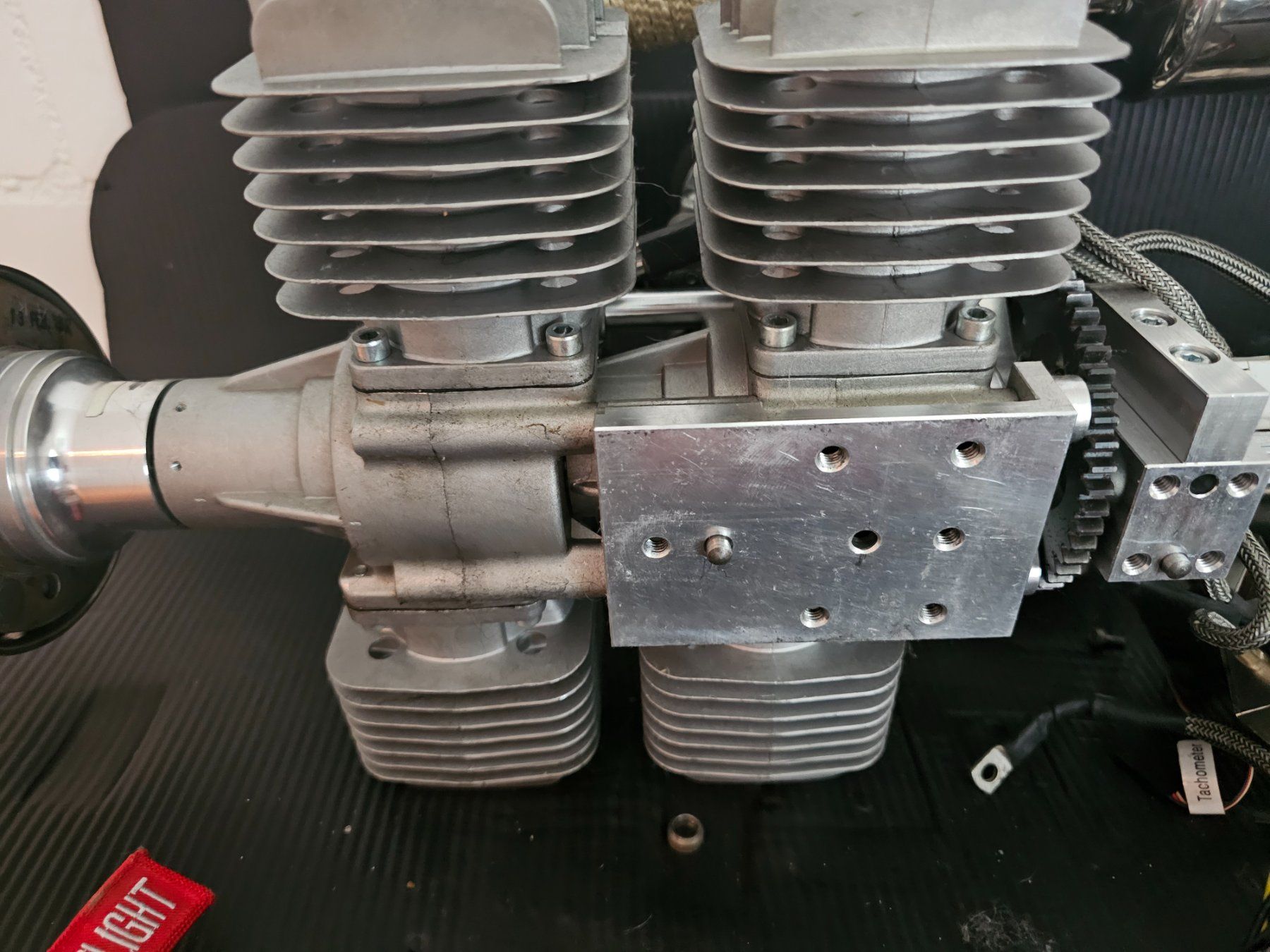 Motori: DLE 4-Zylinder Boxer-Benzinmotor mit Prüfstand, E-Starter, D – Usato da Zug venduto da cor_6kdc 5