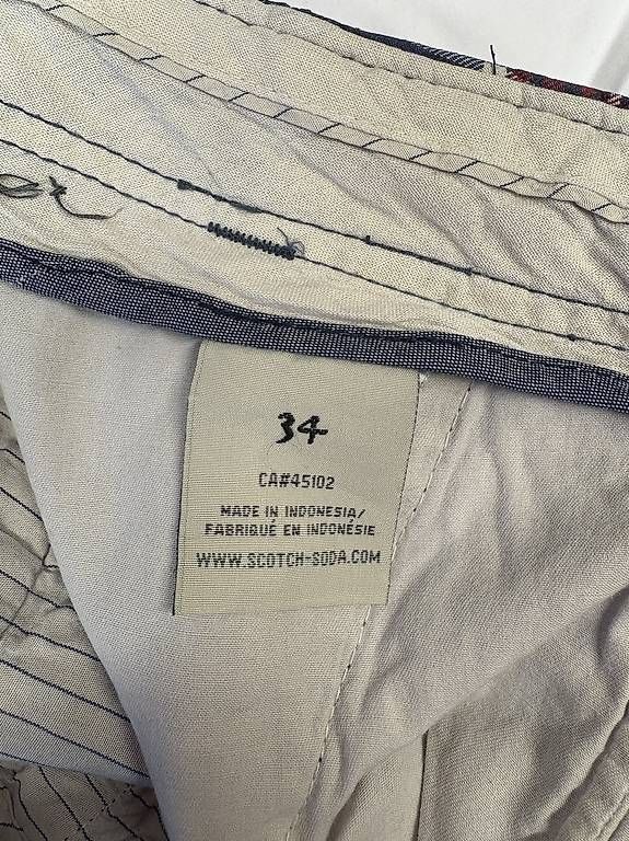 Pantalons: Shorts von Scotch & Soda  – D'occasion à Basel par jan_k9cz 2