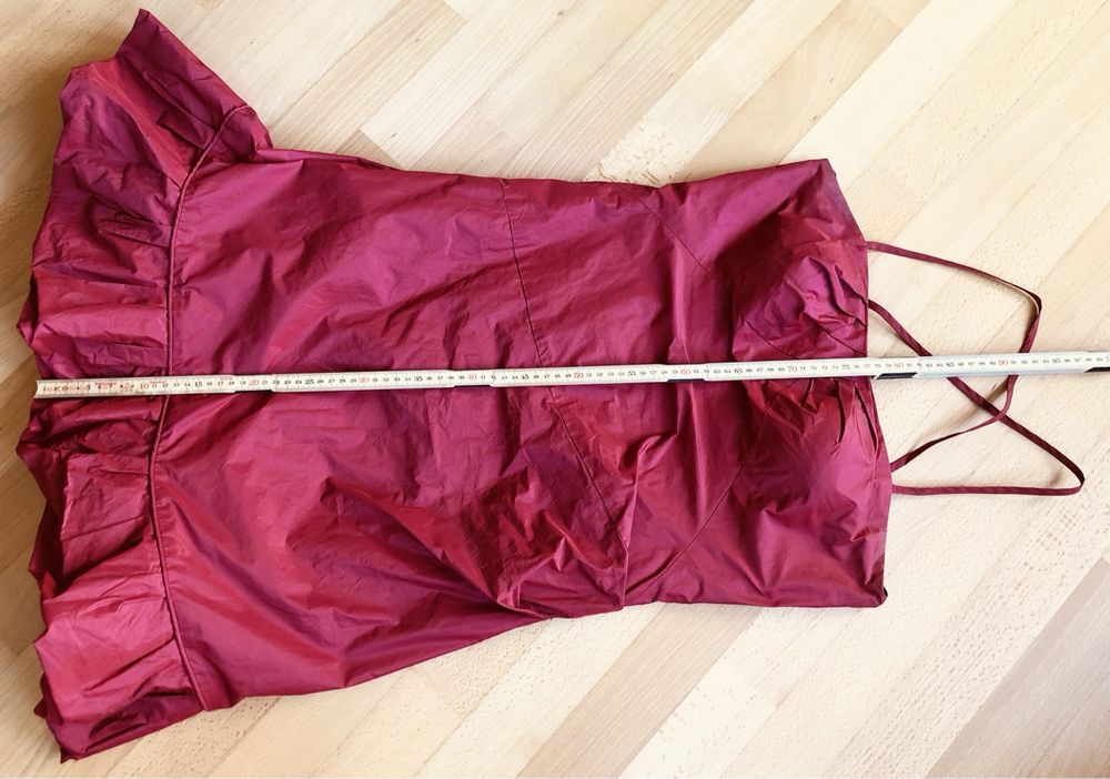 Rot schimmerndes Festtags-Cocktailkleid 4
