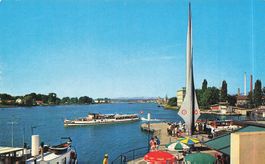 Basel (BS) Dreiländereck am Rhein mit Schiff