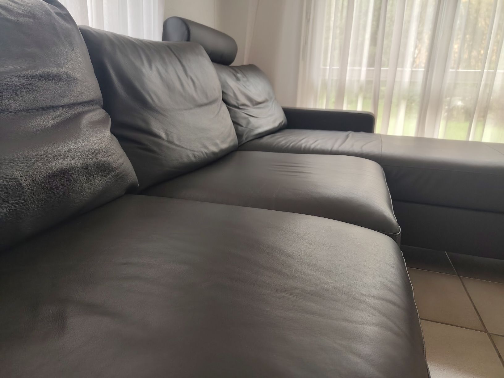 Stressless Divani: Ecksofa Stressless (Emma?) echtleder – Usato da Wünnewil venduto da map_r8rr 1