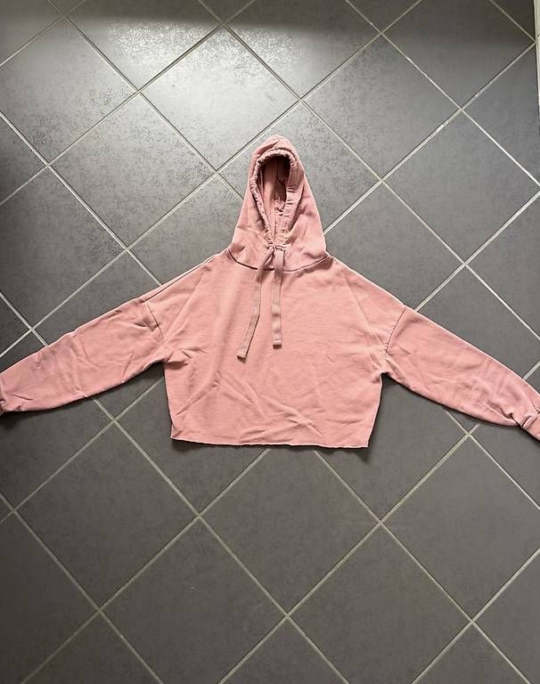 Maglioni & Felpe: Pinker cropped Hoodie – Usato da Affeltrangen venduto da janaleiin 1