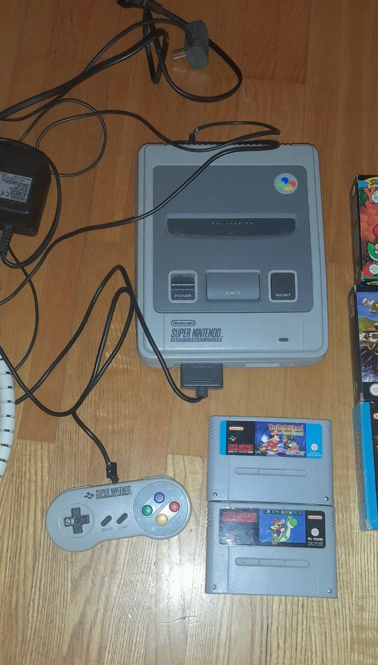 Nintendo Console: Super Nintendo  – Usato da Gals venduto da Ben-j 2