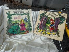 Grimms Märchen und Abenteuer - 2 x 33-rpm-Schallplatte