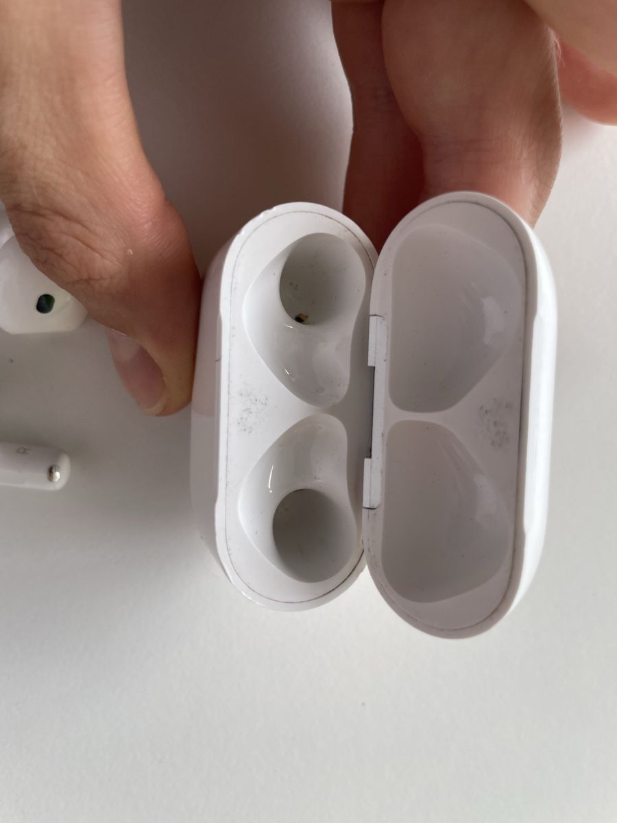 Apple Kopfhörer: Apple AirPods 4 – Gebraucht aus Zürich von lau_k772 3