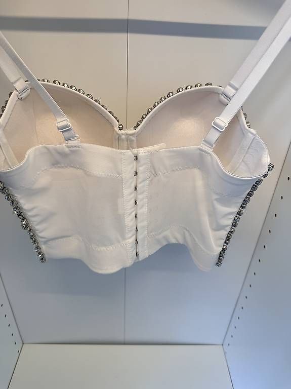 Top: Bustier blanc orné de strass  Taille S  État neuf – Nuovo (secondo la descrizione) da Biel/Bienne venduto da secondstore 4