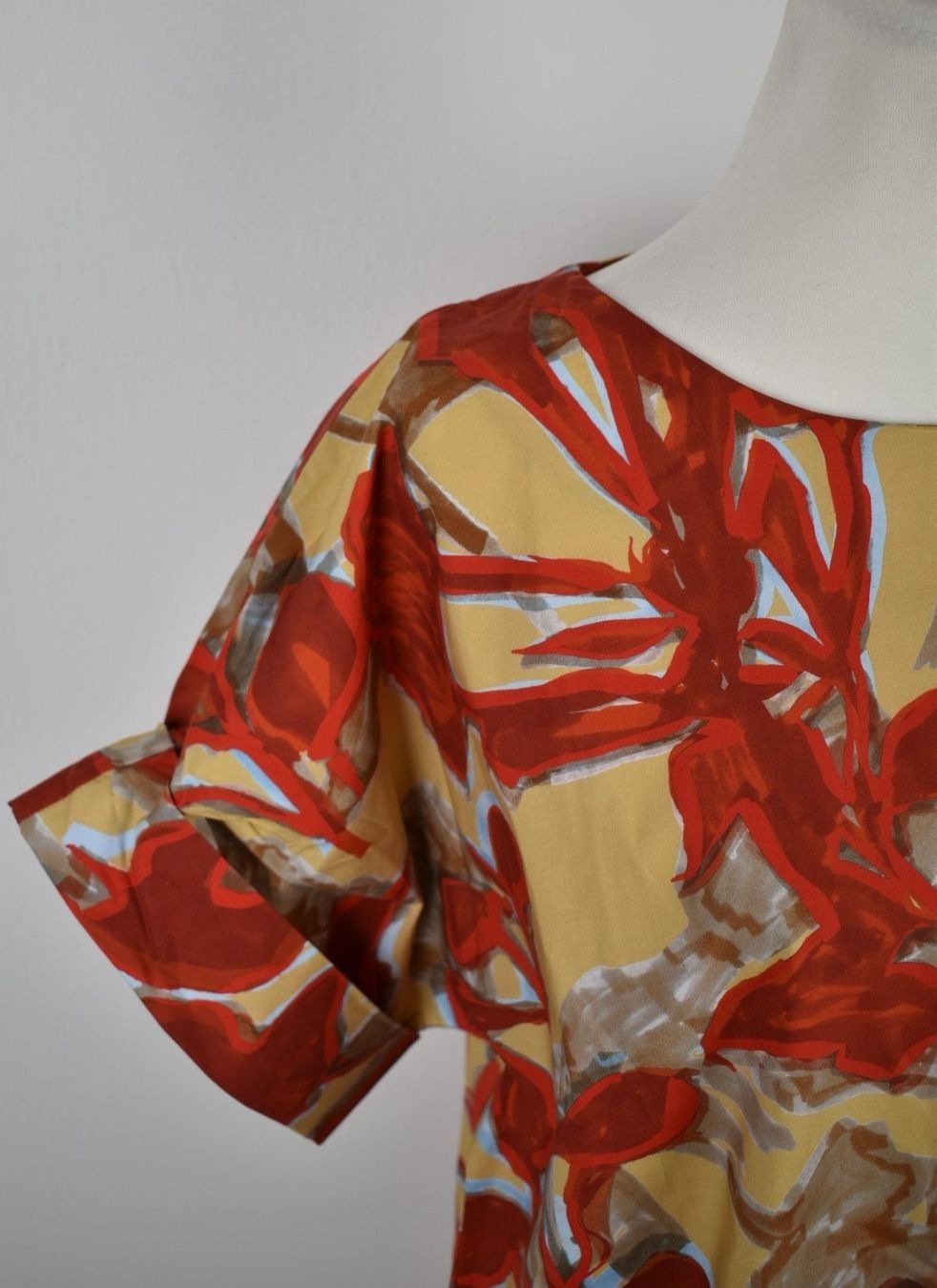 Cos Vestiti: COS Kleid - Gr. 38 – Usato da Balzers venduto da silviahuaraz 2
