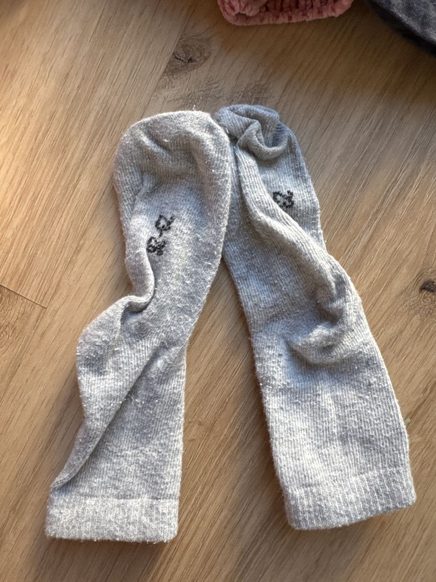 Kleiderpakete & -sets: Übergangs Set Mädchen, Gr. 110 Pulli, Gilet, Shirt, Söckli – Gebraucht aus Hettlingen von sch_gr5s 5