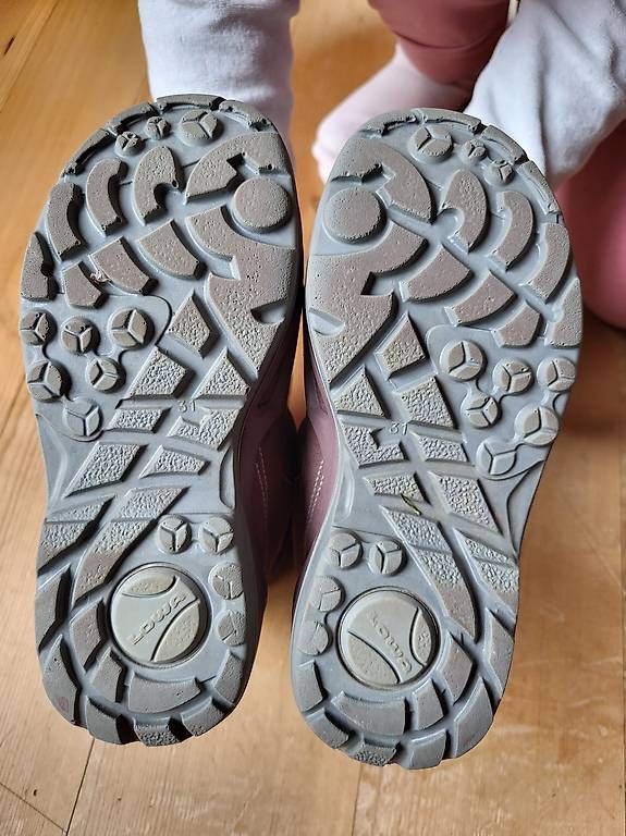 Schuhe für Jungen: Lowa Winterschuhe Grösse 31 – Gebraucht aus Thun von t_h_cl6d 3
