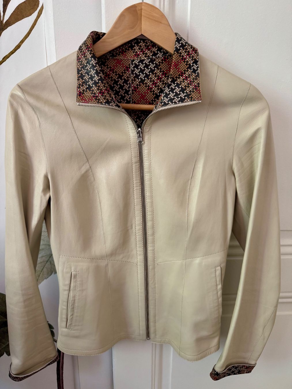 Giacche: Veste en cuir beige réversible - Chic ! – Nuovo (secondo la descrizione) da Genève venduto da inf_2ggr