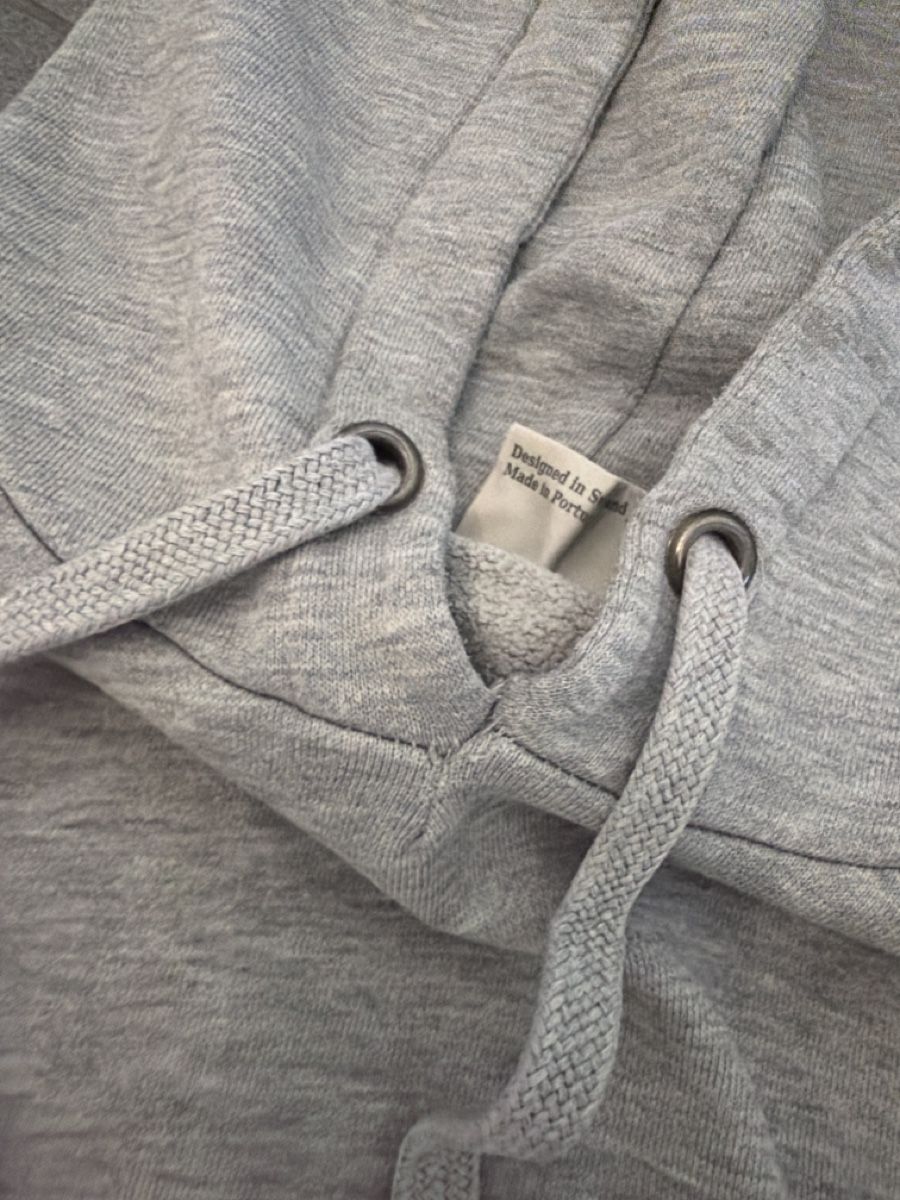 Nikin Pullover & Sweatshirts: Nikin Pullover mit Kapuze grau Grösse M – Gebraucht aus Brittnau von j.r.b 2