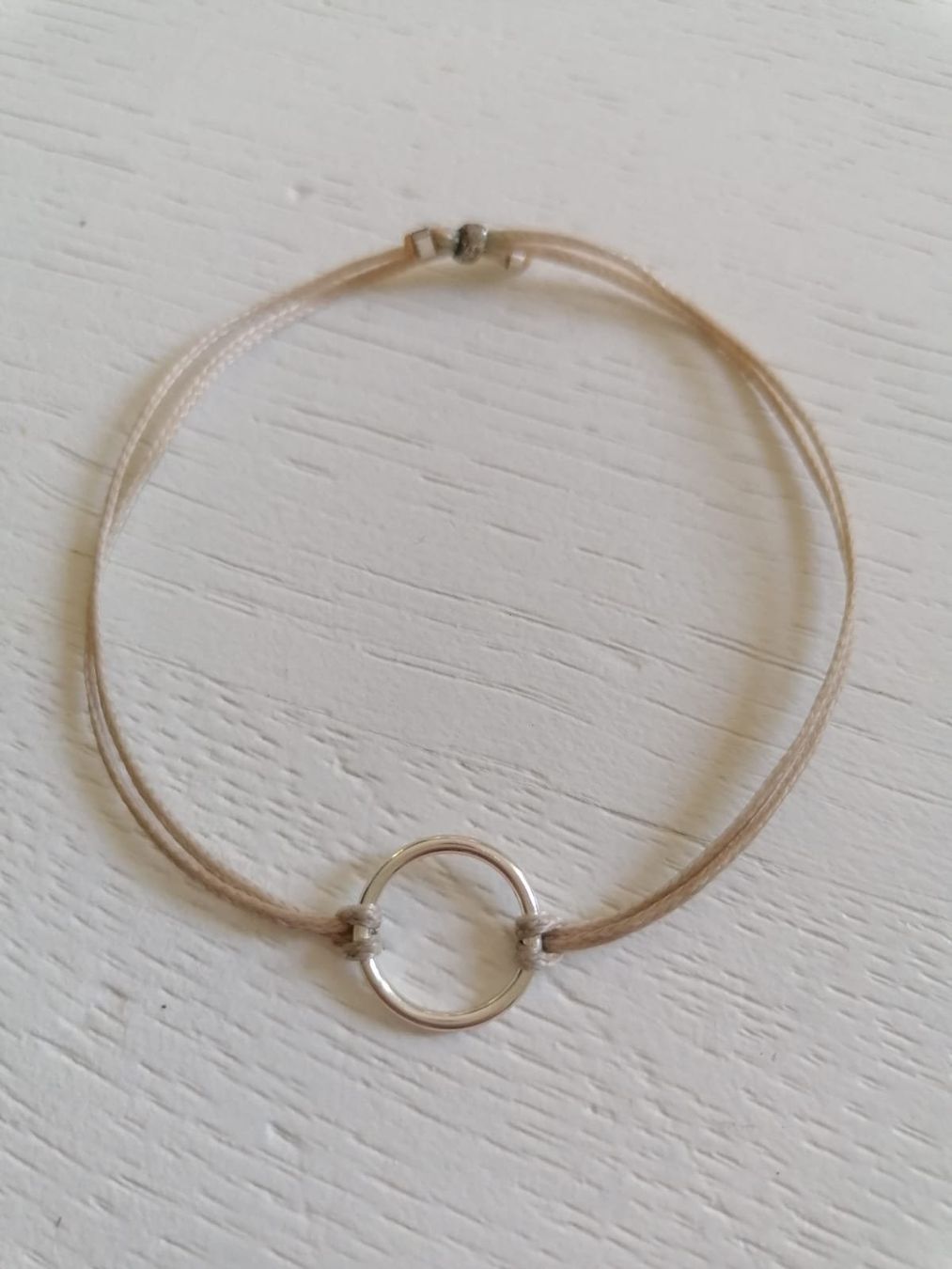 Bracciali & Braccialetti: Feines rosa Armband mit Silberring – Usato da Winterthur venduto da Arkadii