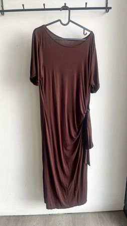 Damen Kleid braun massgeschneidert ca. Grösse 42/44