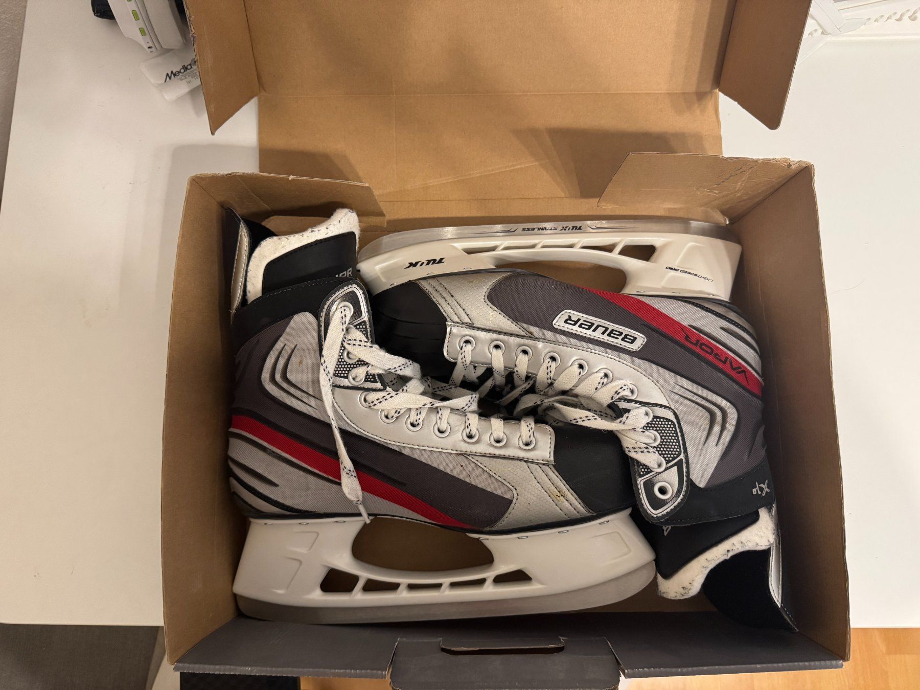 Bauer Pattini da ghiaccio: Bauer Schlittschuhe inkl Kufen schutz – Nuovo (secondo la descrizione) da Bülach venduto da Antonio97 2