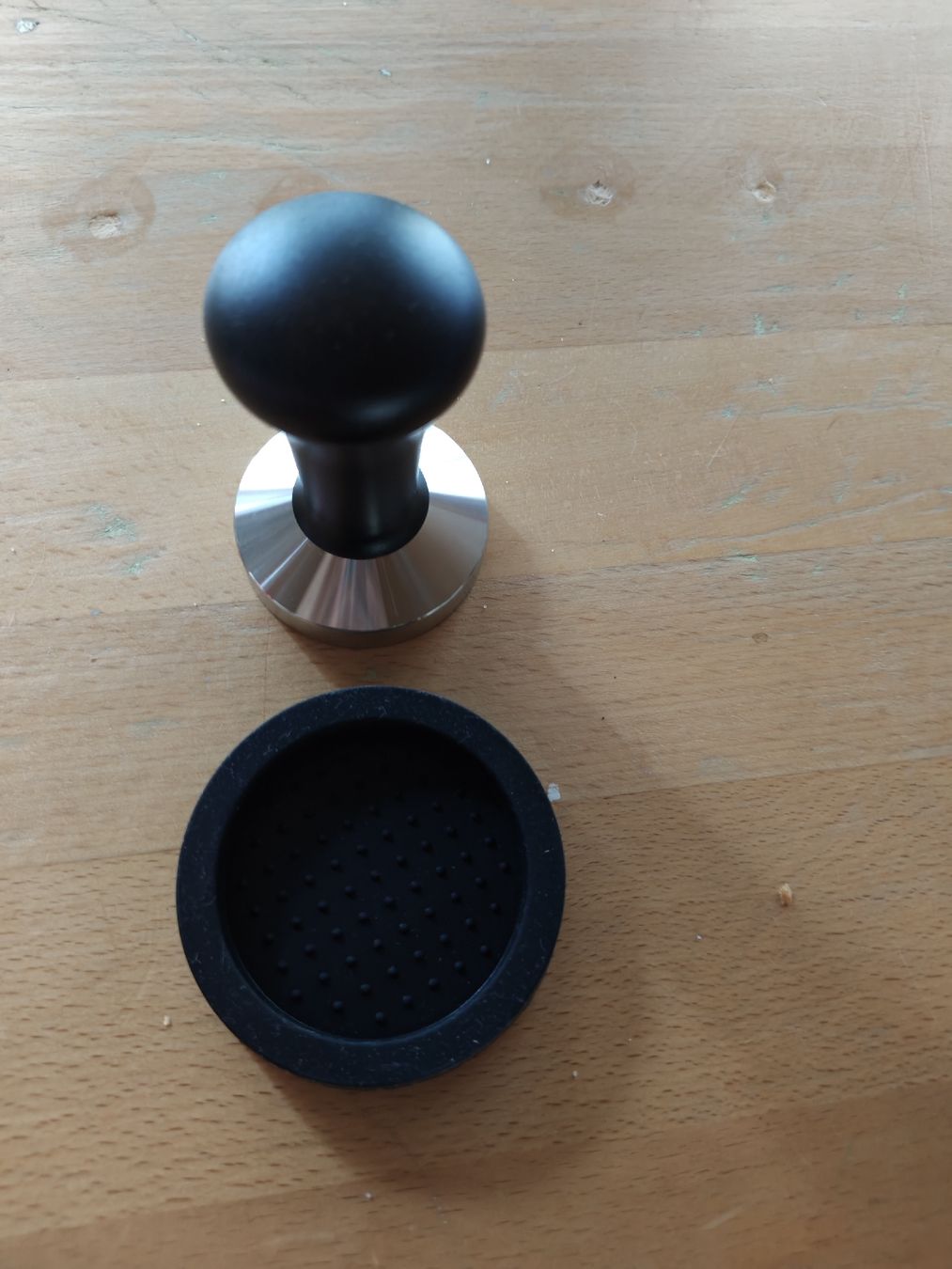 Macchine per caffè & Macchine per espresso: Kaffee Tamper, unbenutzt, mit Untersetzer, – Nuovo (secondo la descrizione) da Itingen venduto da roo_6q2v 1