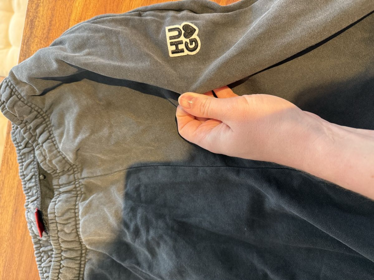 Hugo Boss Pantaloni: Hugo Boss Jogginghose – Usato da Luzern venduto da Itsclaire 3