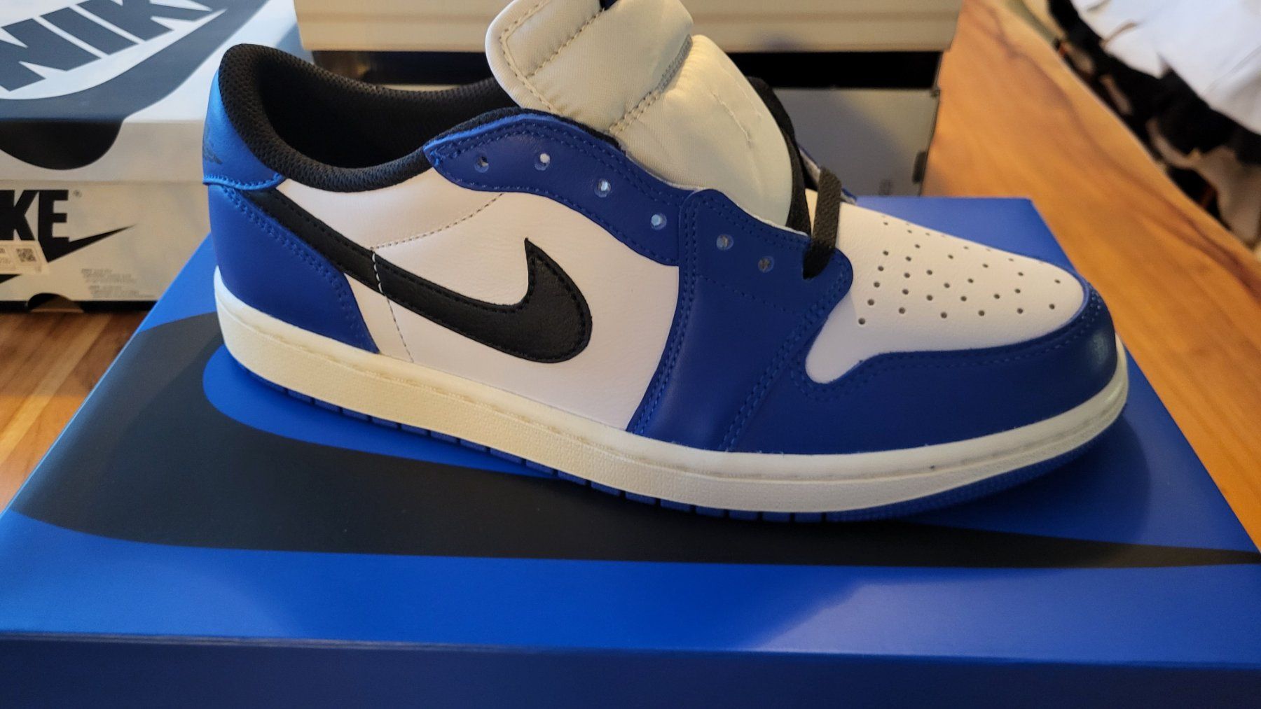 Jordan Chaussures hommes: Jordan 1 retro Low Game royal – Neuf avec emballage d'origine à Bern par Sneakerheadz