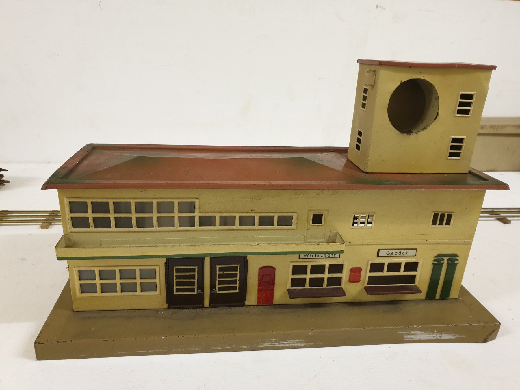 Märklin Modellini di ferrovie: Märklin Spur 0 Bahnhof – Usato da Neuenhof venduto da ludovicco
