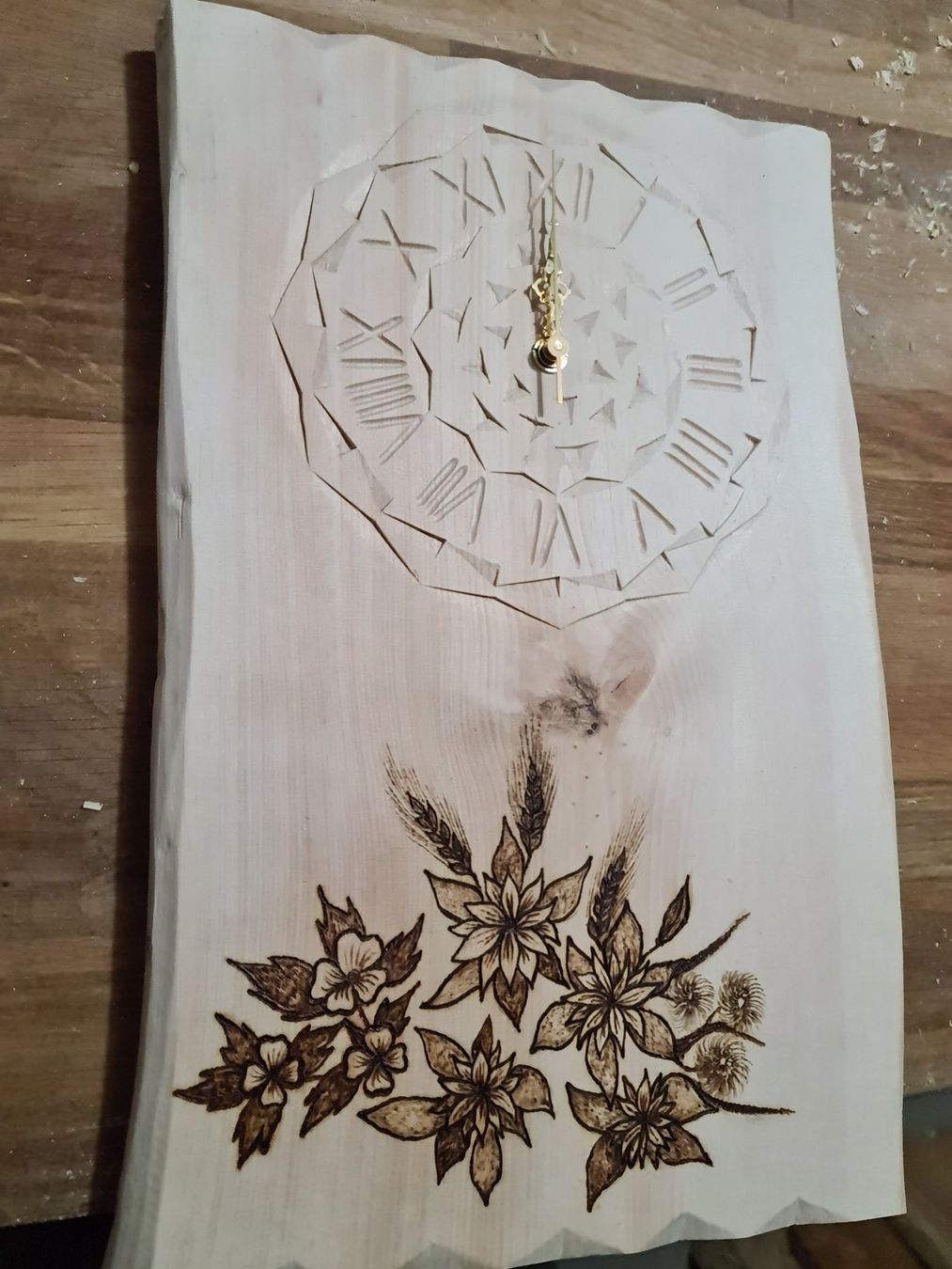 Articoli in legno: Arvenholzuhr stern – Nuovo (secondo la descrizione) da Siebnen venduto da Holzwork75