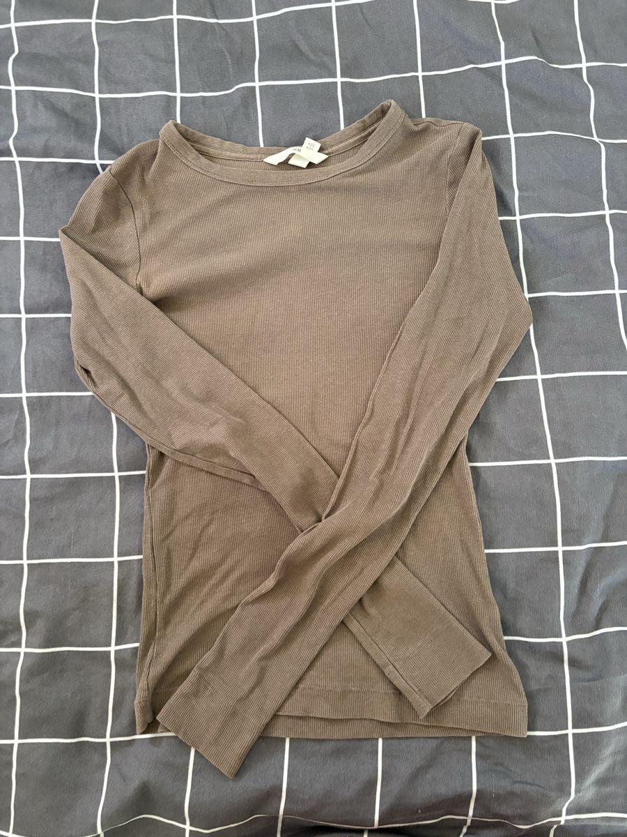 H&M Pulls & Sweat-shirts: Long Sleve – Neuf (Voir description) à Schüpfen par ani_gj8r