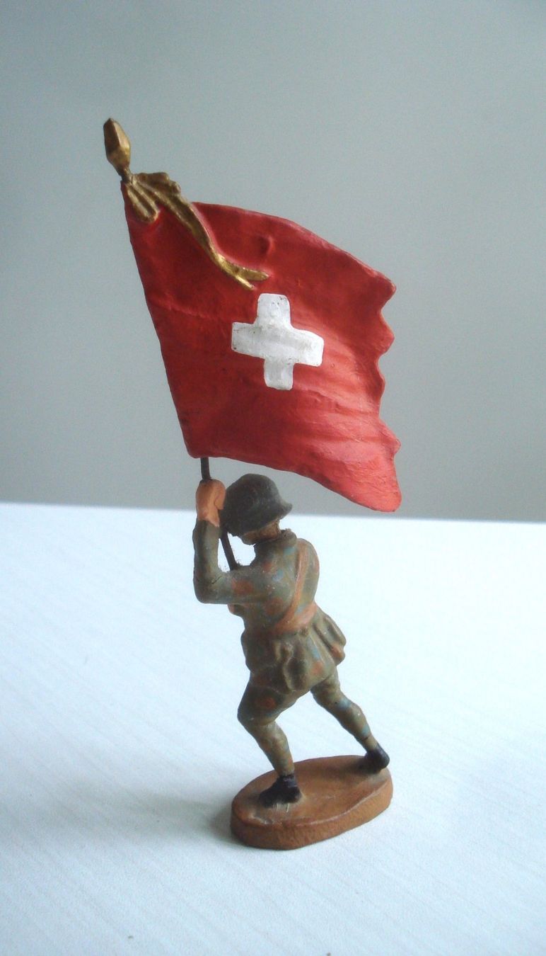 Elastolin Spielzeuge: Elastolin Soldat Schweizer Fahnenträger 2. WK – Gebraucht aus Urdorf von Tinplate01 1