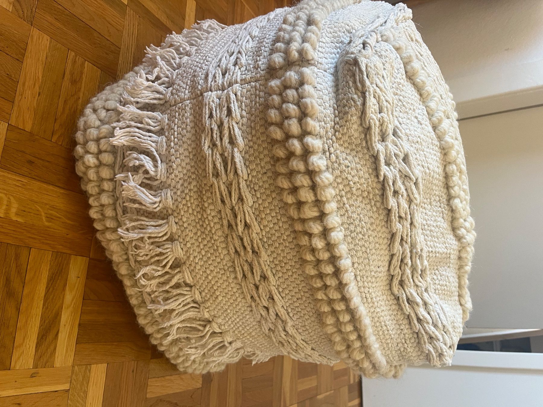 Micasa Wiegen & Stubenwagen: Pouf micasa blanc cassé – Gebraucht aus Prilly von mau_p6b8 2