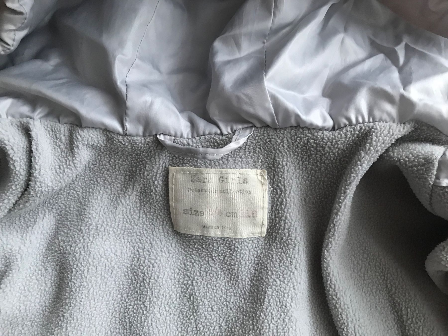 Zara Giacche & Cappotti: Winterjacke von Zara Grösse 116 hellgrau – Usato da Emmenbrücke venduto da Hathor123 3