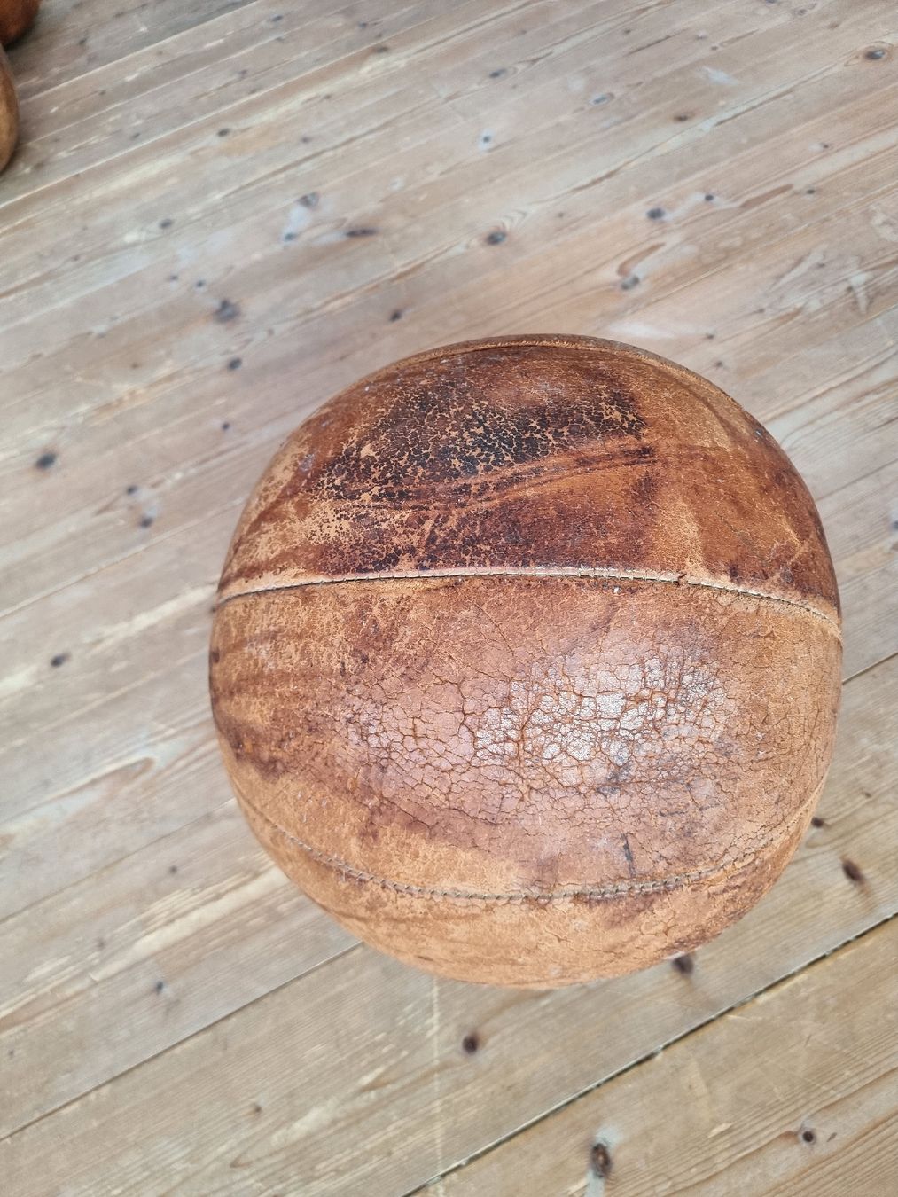 Alder+Eisenhut Palloni: Medizinball Leder antik – Usato da Nidau venduto da Wertas2 1