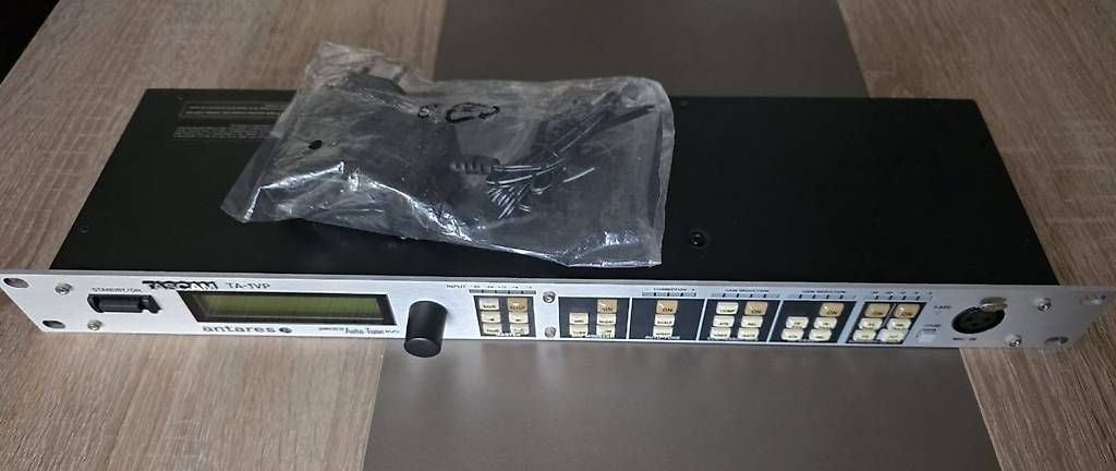 Tascam Enregistreurs: Tascam TA-1VP Autotune Vocal Processor – D'occasion à Pfungen par jan_99zr 2