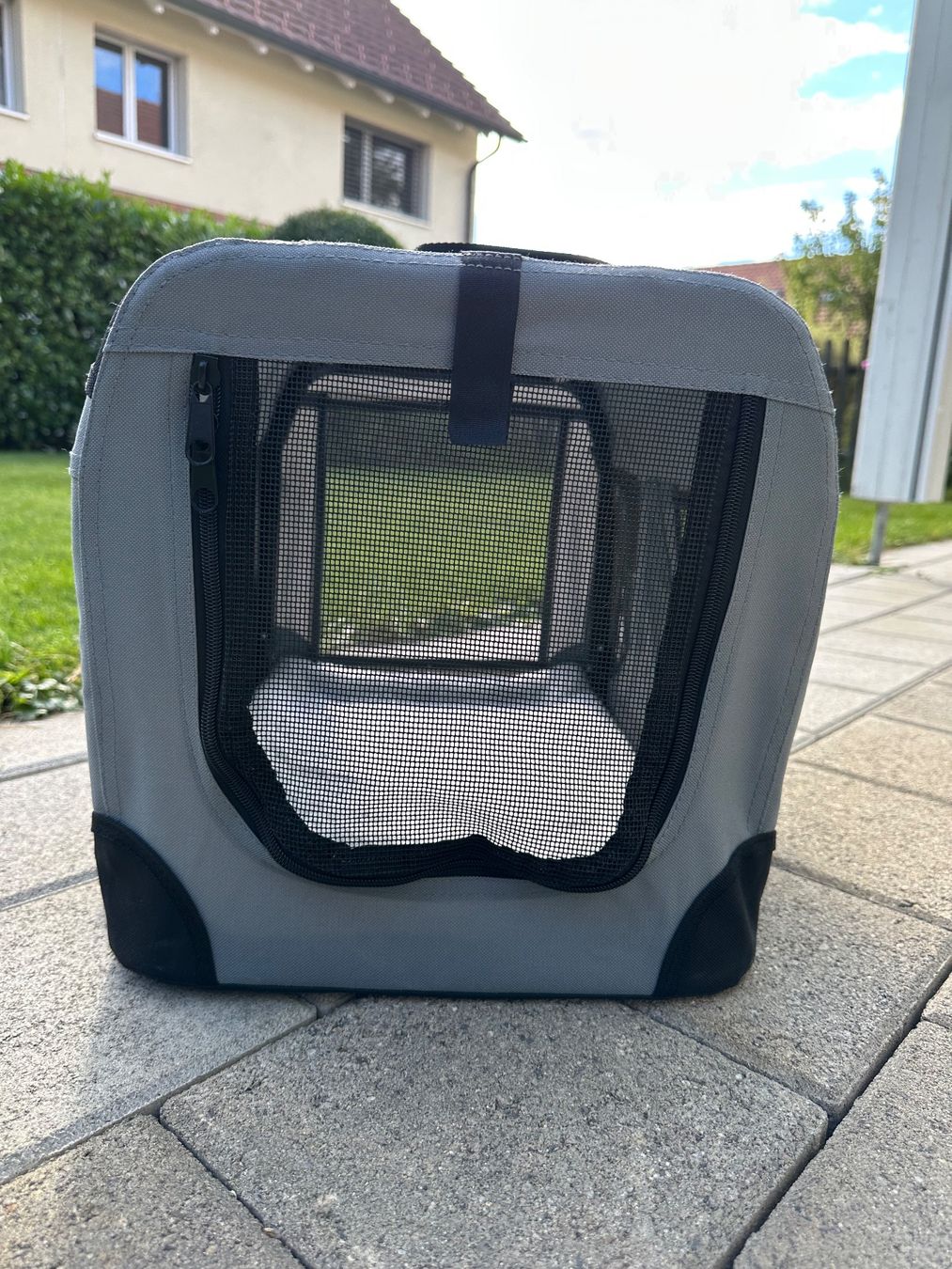 Gabbie, trasporto & Sicurezza: Praktische Transportbox für Hunde oder Katzen, Grau – Usato da Pfäffikon ZH venduto da bingo74
