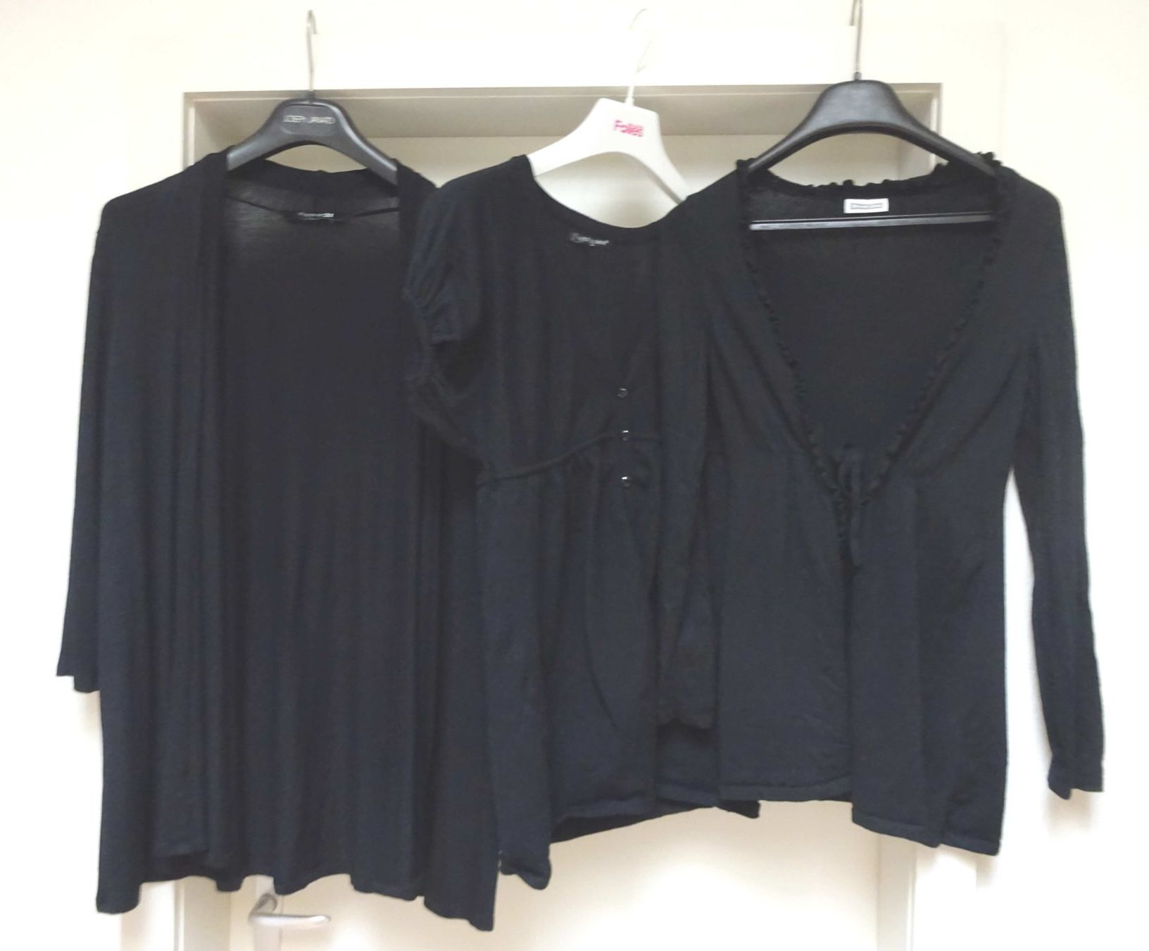 Lotti di vestiti: Kleiderpaket - 6x Strickjacken - schwarz - Grösse S/M – Usato da Zofingen venduto da Justizia_01 1