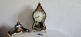 Le Castel Louis XVI Pendule mit Sockel & OVP – Top Zustand!