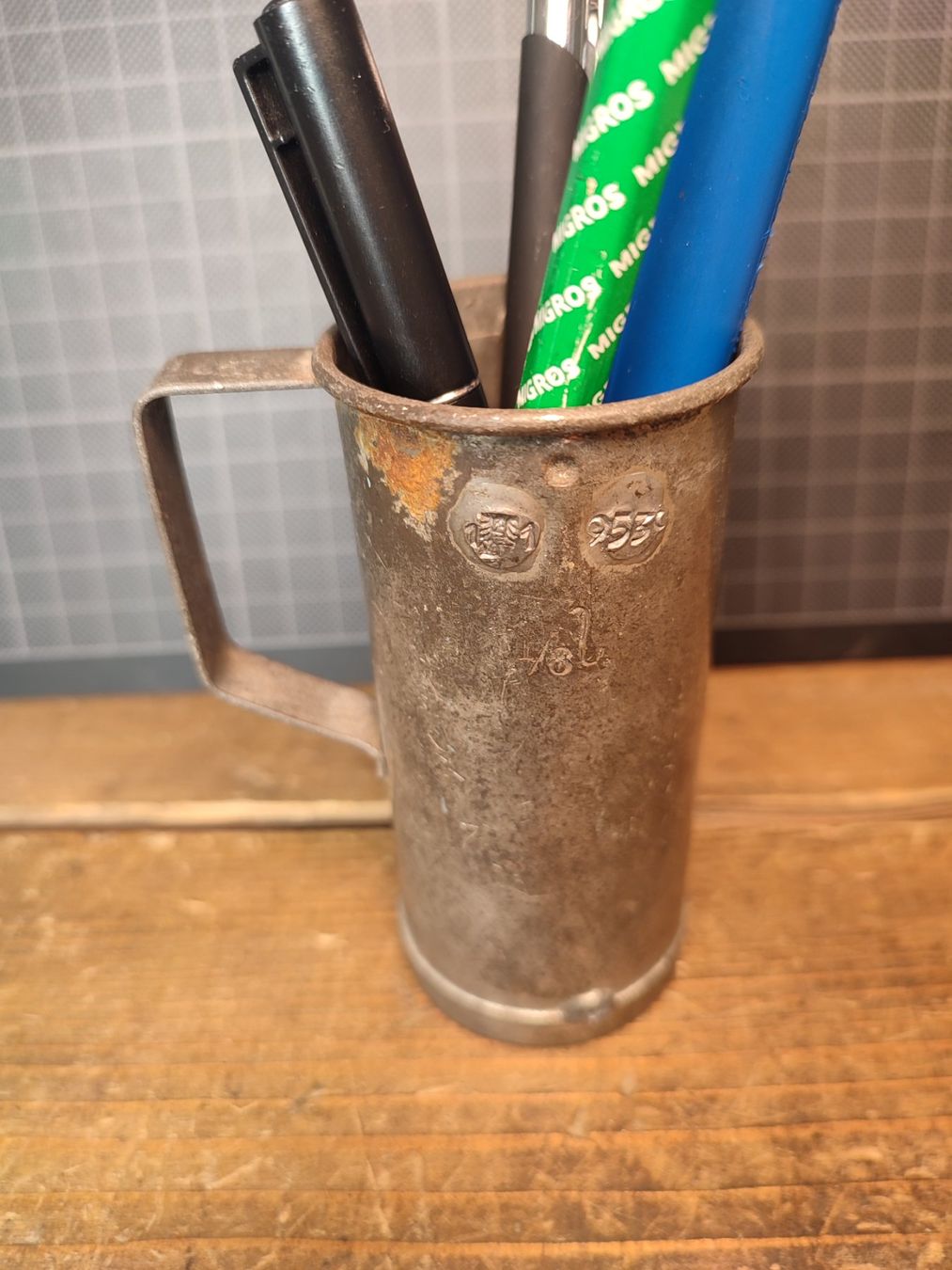 Elettrodomestici da cucina: Wunderschöner kleiner  antiker Messbecher – Usato da Gelterkinden venduto da MYSTOREFORYOU4460