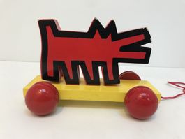 Sehr seltenes Holzspielzeug bellender Hund von Keith Haring