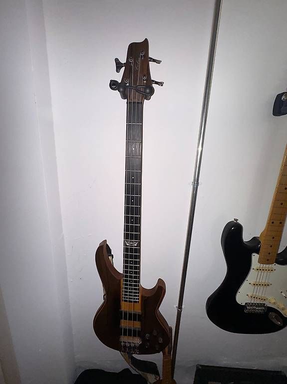 Musikinstrumente: cobra e-bass – Gebraucht aus Zürich von jan_mck9
