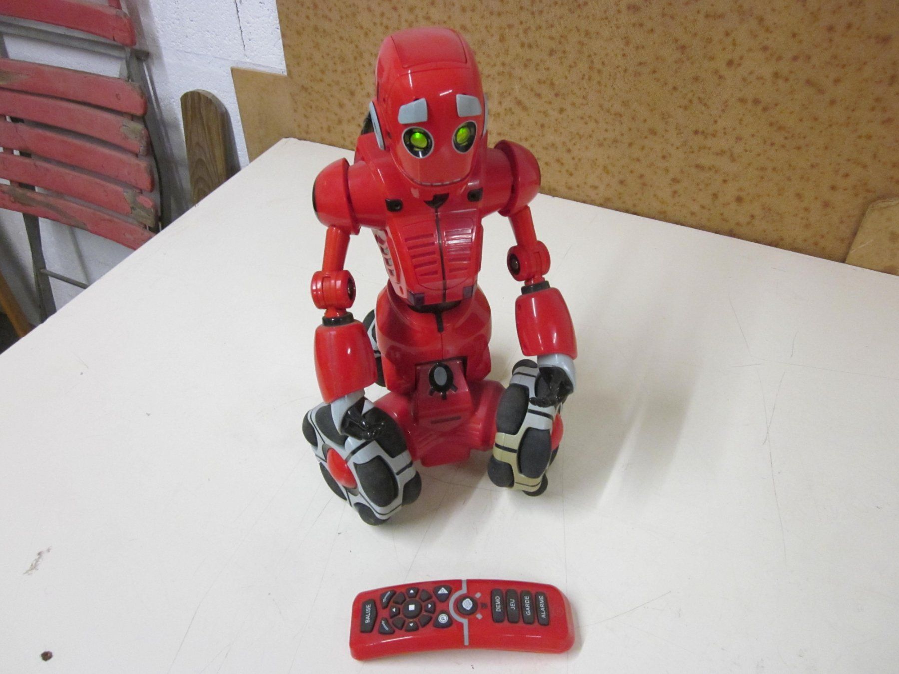 Giocattoli: ROBOT Wowee RS Tri-Bot 2008 Robot Jouet – Usato da Grand-lancy venduto da kohler333