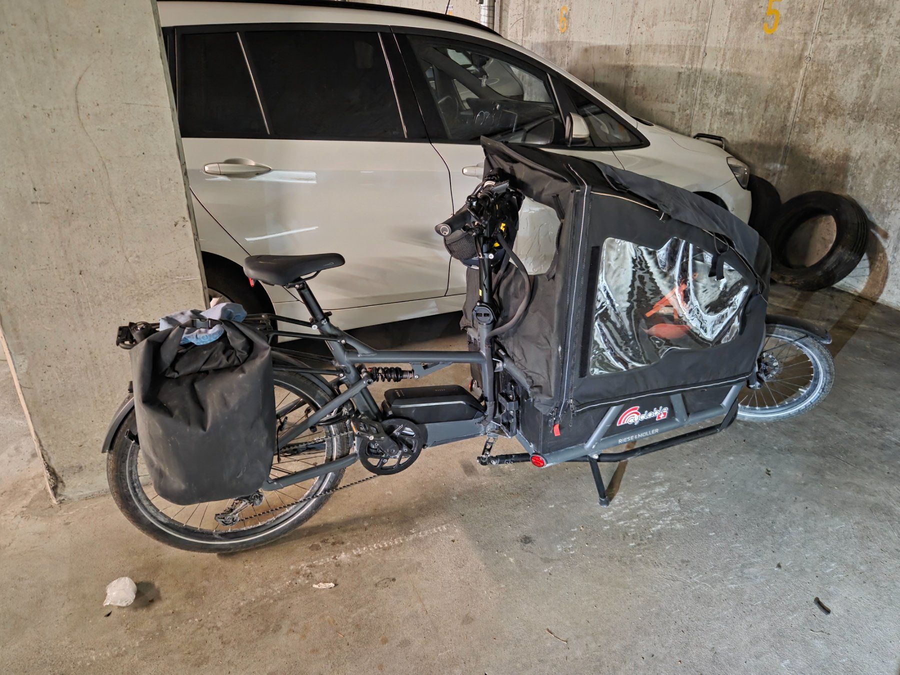 Riese & Müller Velos: Vélo cargo électrique - Riese & Müller Load4 75 Touring – Gebraucht aus Biel/Bienne von tri_lwl7