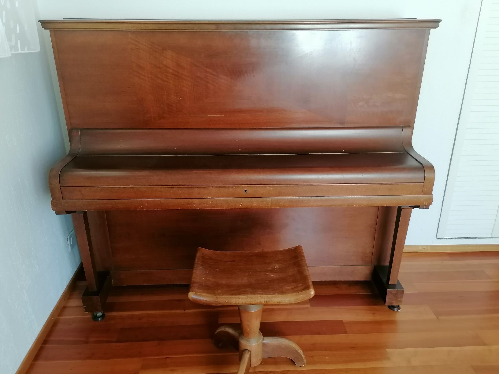 Strumenti musicali: Klavier  Burger & Jacobi – Usato da Werthenstein venduto da Marsche1