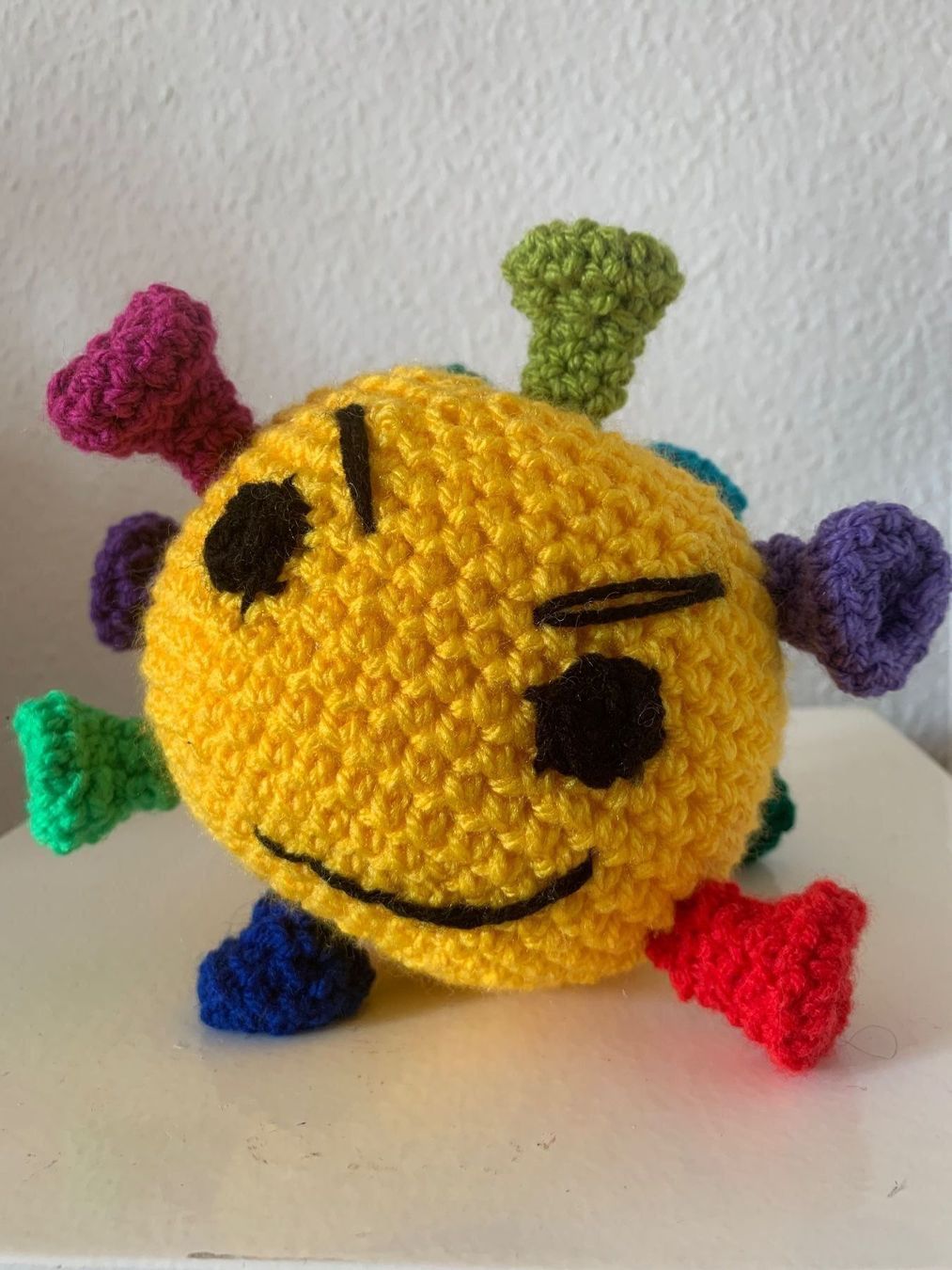 Giocattoli: CORONA  Amigurumi Handmade – Nuovo e nell'imballaggio originale da Regensdorf venduto da Spyke55