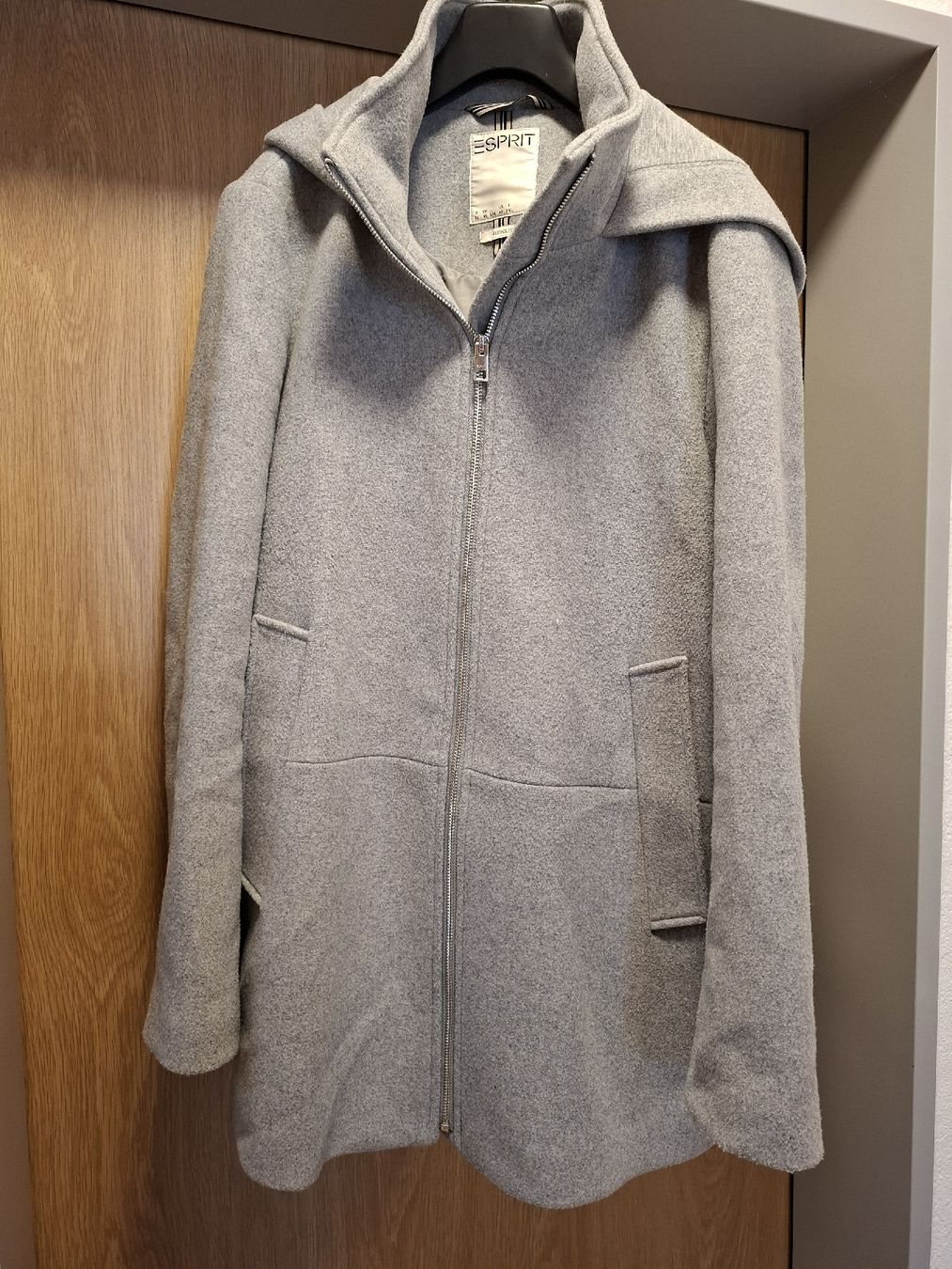 Esprit Cappotti: Esprit Wintermantel, grau, Gr. XL – Usato da Lütisburg venduto da amerika123