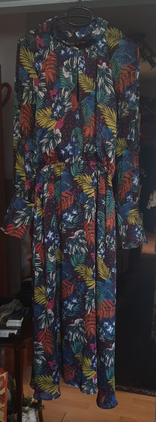 Vestiti: SET wunderschönes blumiges langes Kleid Gr. 38 – Nuovo (secondo la descrizione) da Frenkendorf venduto da Moon111
