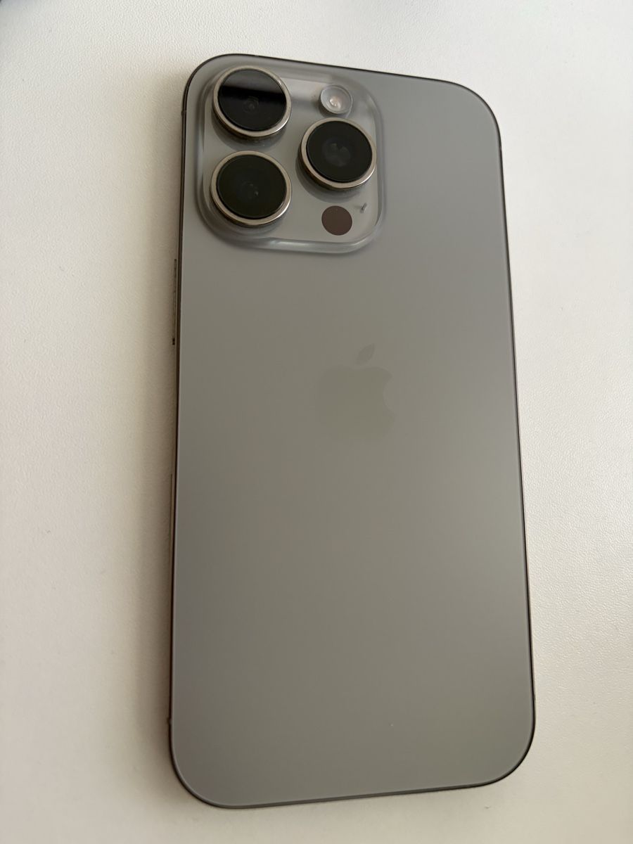 Apple Portables: iPhone 16 Pro 128GB – D'occasion à Zürich par 03p_ngt2 3