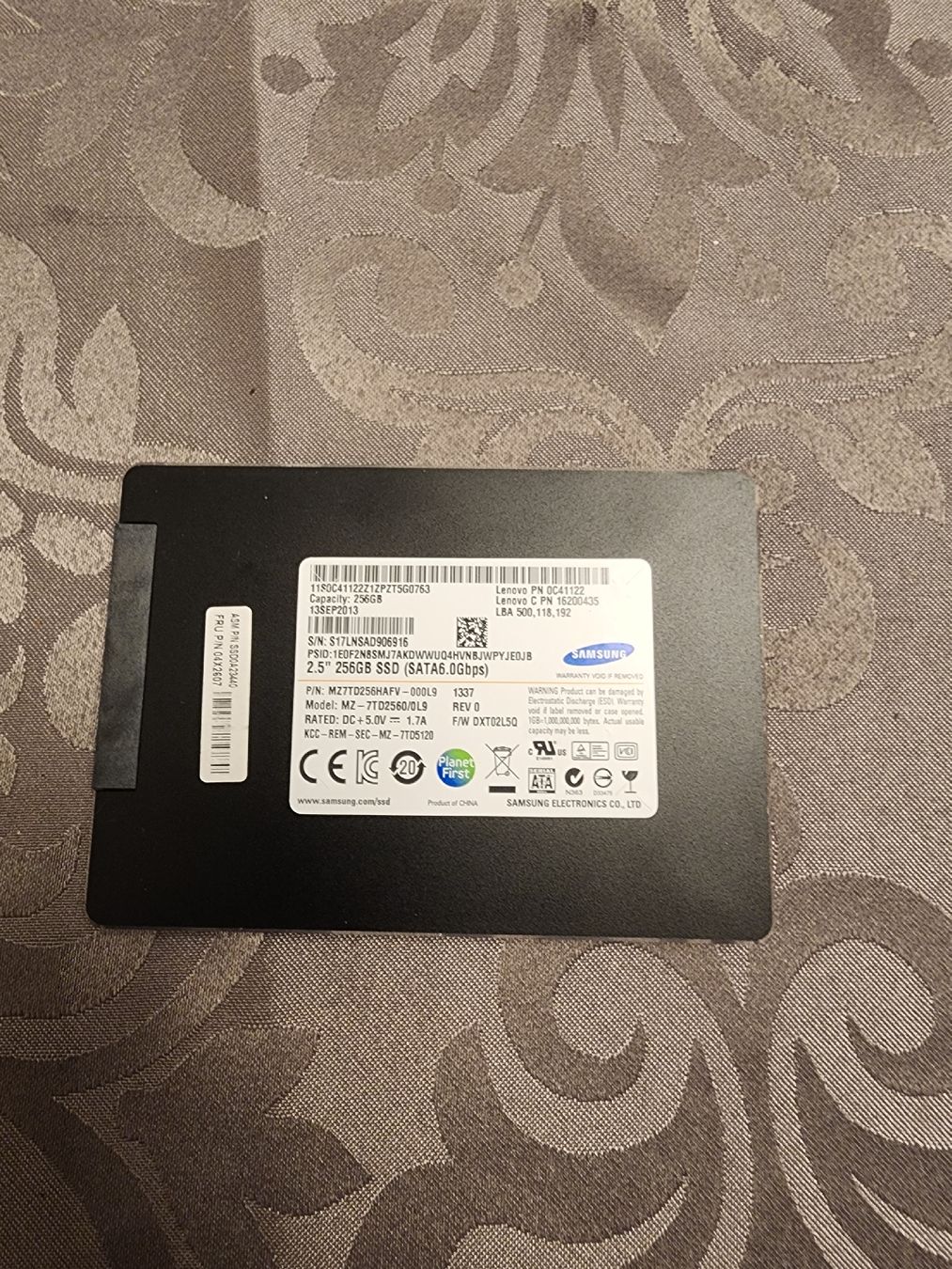 Samsung Dischi rigidi: Samsung SSD 256 Gb  mit Windows 10 Pro – Usato da Domat Ems venduto da Ot5110